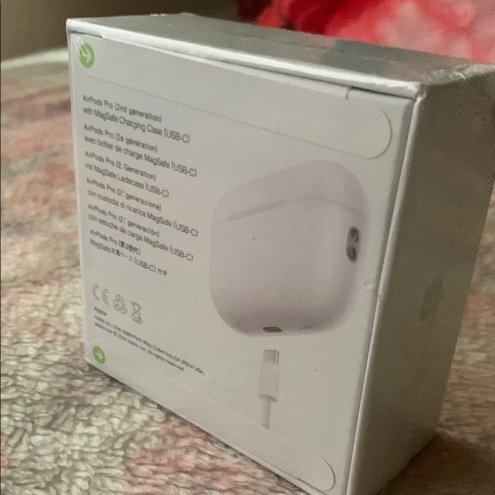 Apple White Wireless Earbuds with Sleek Design and High-End Audio